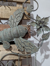 Load image into Gallery viewer, Bee Windchime